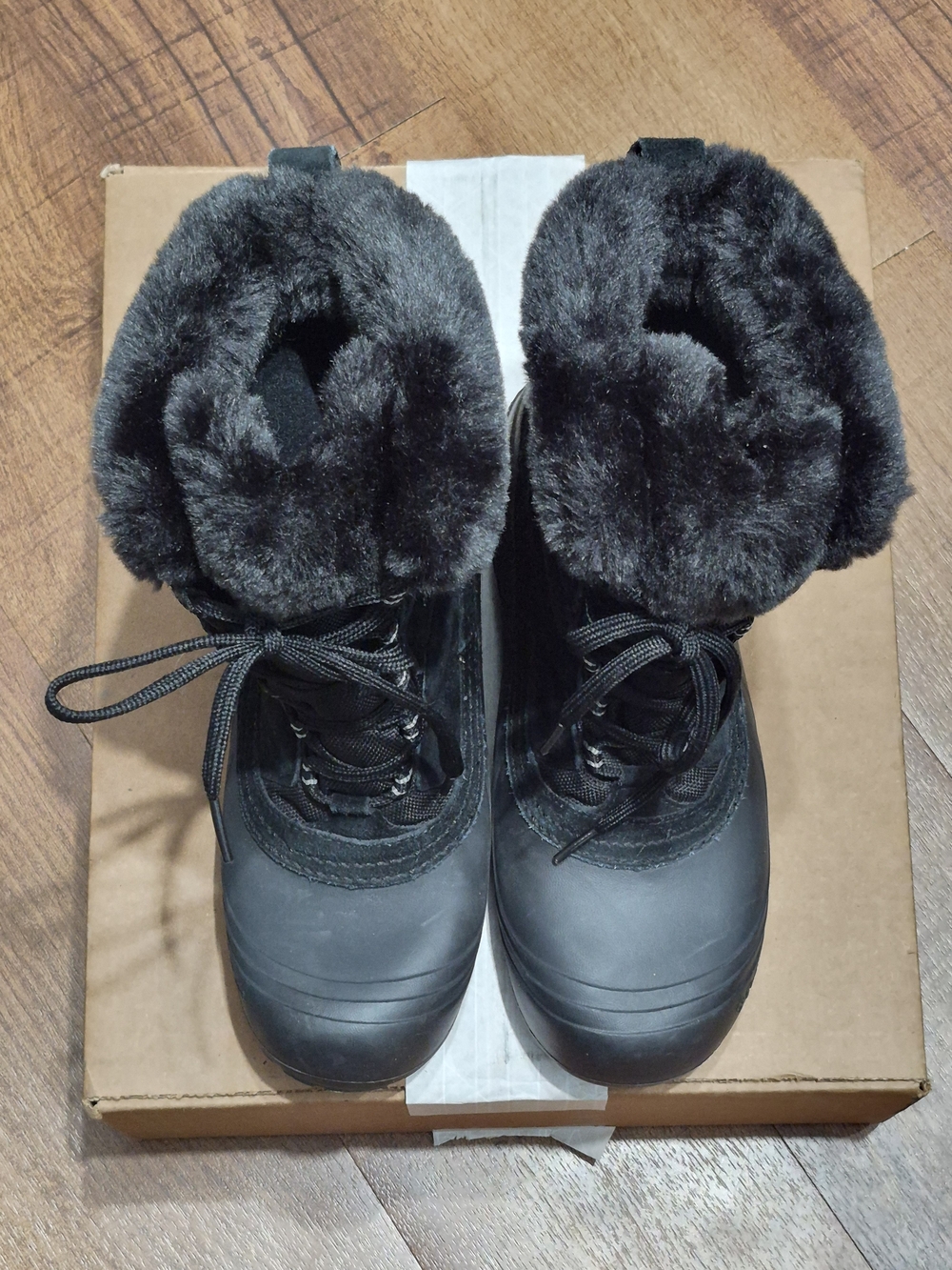 Columbia Black Lace-Up Fur-Trim Winter Boots